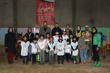 برگزاری مسابقات استانی پونی سواری با اسبچه خزر و پونی در دهکده المپیک کرمانشاه